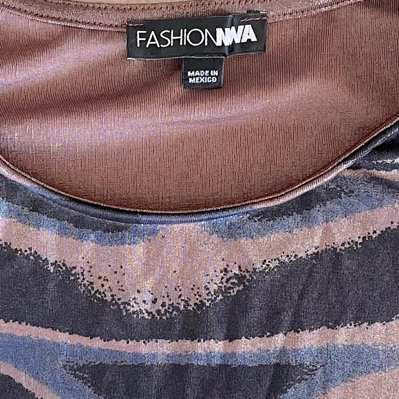 NWOT Glowing Different Short Sleeve Bodysuit in Bronze Size Medium - Picture 7 of 8